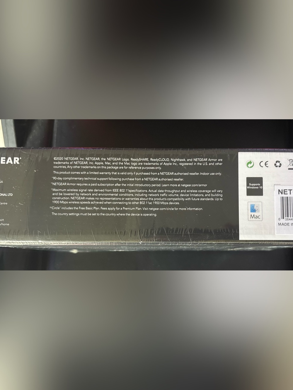 NETGEAR Nighthawk AC1900 Smart WiFi Router (Model R7000) - Picture 3 of 9